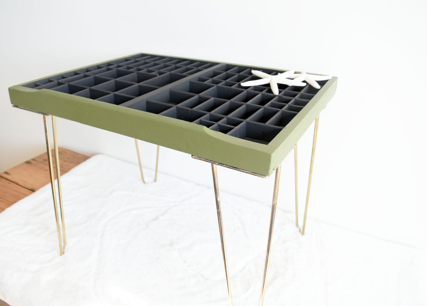 Green/Black Organizer Table