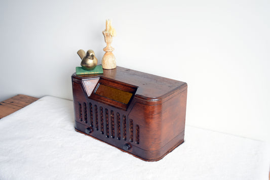 Table Radio Shelf