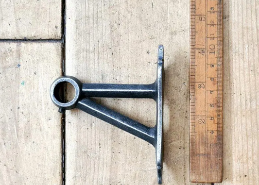 Vintage Hook Rail - Centre Support Bracket