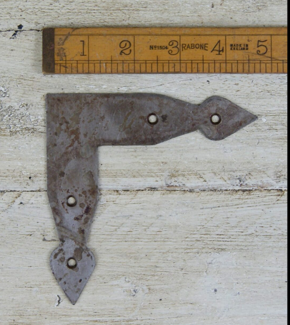 Arrowhead Corner Plate - 4" x 4" Flat Rusted Finish or Antique Iron