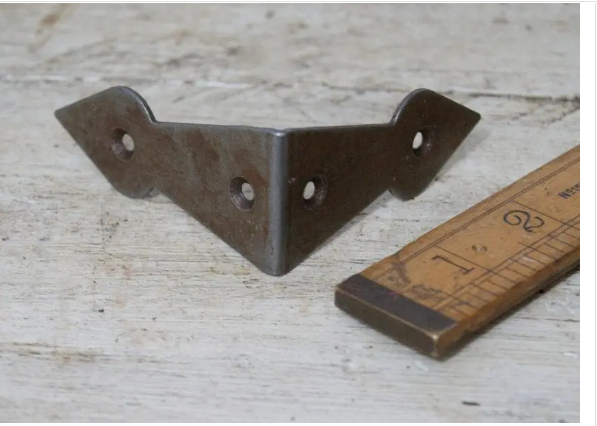 Arrowhead Corner Strap - 2.75" & 4" Antique Iron or Rustic Finish